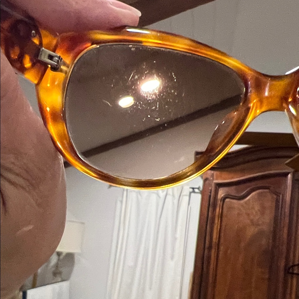 Tory Burch Tortoise Shell Sunglasses - Picture 11 of 12